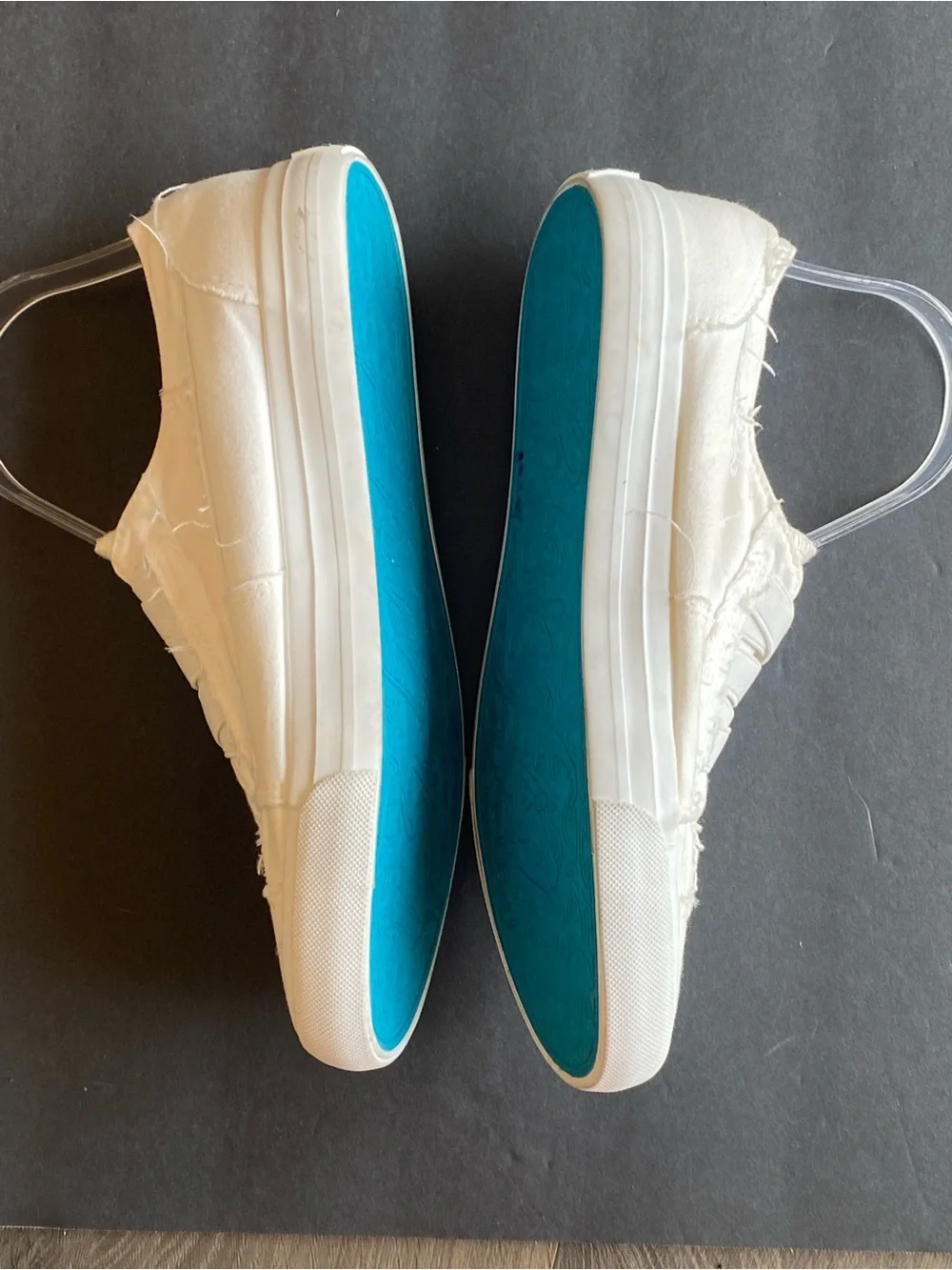 Blowfish Malibu Women's White Distressed Comfort Slip On Sneakers 10